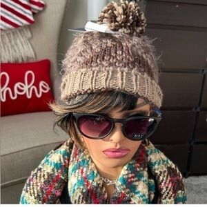 ✨NEW Madden Girl Brown Fuzzy Knit Pom-Pom Hat